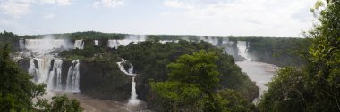 Arjantin: rainforest Iguazu Falls, Latin Amerika'nın en önemli turistik Manzaralı