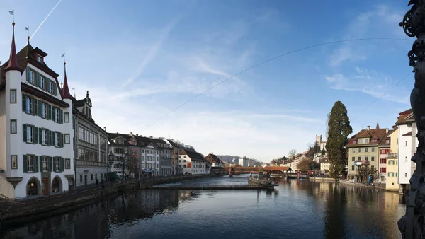 Suiza: el horizonte de Lucerna, la ciudad medieval en el centro de Suiza — Foto de Stock