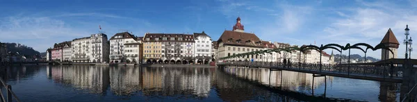 Suiza: el horizonte de Lucerna, la ciudad medieval en el centro de Suiza — Foto de Stock