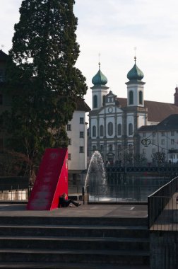 İsviçre: Lucerne ortaçağ şehir manzarası Cizvit Kilisesi Manzaralı