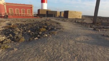 Fuerteventura, Kanarya Adaları: Görünüm Toston deniz feneri yakınlarında balıkçı köyü El Cotillo, 3 Eylül 2016