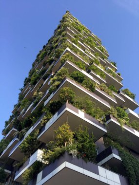 Dikey orman, Milan, Porta Nuova gökdelen konut, İtalya, 15 Nisan 2016.