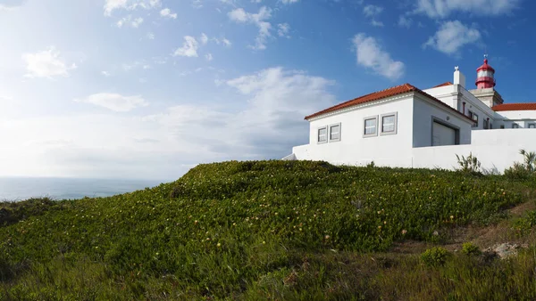 Portugalsko: Maják Cabo da Roca v Portugalsku a kontinentální Evropě nejzápadnější rozsahu, Cabo da Roca — Stock fotografie