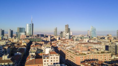 Havadan görünümü Merkezi Milano, Milan, Porta Nuova konut ve gökdelenler, İtalya, 6 Ocak 2017 manzarayı. Yeni Milan manzarası, Brera ilçesinden havadan görünümü
