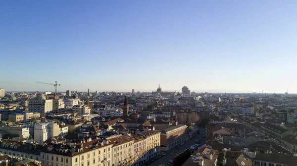 Letecký pohled na centrum v Miláně, panoramatický výhled na jižní straně v Miláně, Itálii, 6 leden 2017. Duomo. Nové Milan Panorama, letecký pohled od Brera District — Stock fotografie