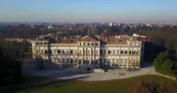 Villa reale, monza, italien. Luftaufnahme der königlichen Gärten und des Parks von Monza — Stockvideo