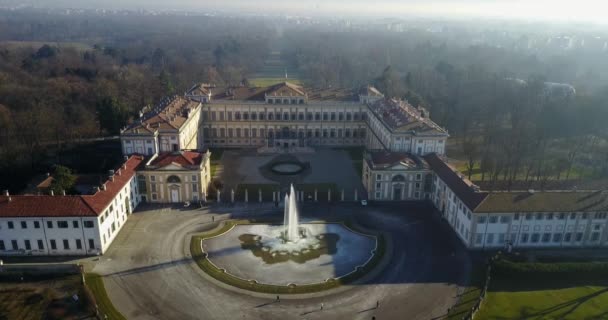 Villa Reale, Monza, Itálie. Letecký pohled na Královské zahrady a Park Monza — Stock video