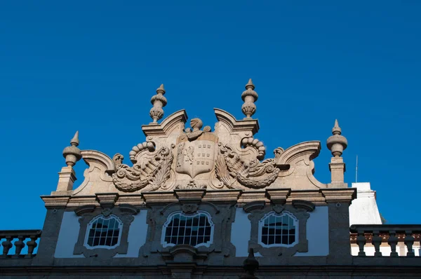 Porto: Detaljer av fasaden Palace i Freixo, Palacio Do Freixo, tidigare ett 1800-talspalats omvandlas i ett hotell Pousada do Porto, förklarade ett nationalmonument 1910 — Stockfoto