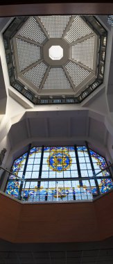 Bask Bölgesi: iç Mercado de la Ribera, Ribera Pazar, Avrupa'nın en büyük kapalı pazar doğru Nervion Nehri'nin yanında Casco Viejo, Old Town yer alan