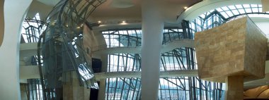 İspanya: Guggenheim Müzesi Bilbao, modern ve Çağdaş Sanat Müzesi iç mimar Frank Gehry tarafından tasarlanmış, çağdaş mimari eserleri arasında en beğenilen