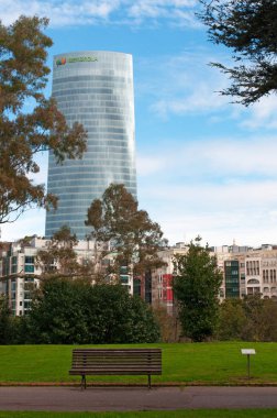 Bilbao: Dona Casilda Iturrizar Parkı'ndan görülen manzarası, 1907 yılında oluşturulan genel bir park adlı benefactress Casilda Iturrizar şehir ve bir Bank arazilerde bağışlanan sonra