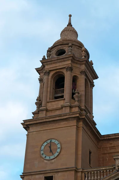 Baskiska landet, Spanien: klocktornet i domkyrkan, romersk-katolska kyrkan Santa Maria la Real i Pamplona, gamla staden känd för San Fermin fiesta med dess springa med tjurarna — Stockfoto