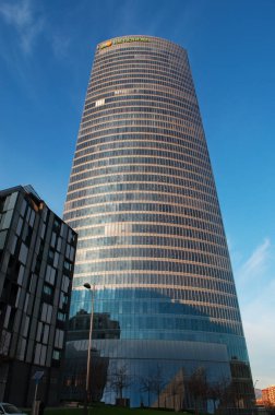 Bilbao: Iberdrola Kulesi, Cesar Pelli, Bask Ülkesi ve geniş tüm office gökdelenler İspanya'nın en yüksek binası tarafından tasarlanmış elektrik şirketinin Merkez