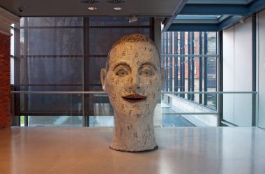 İspanya: Çocuğun görünümü, heykel John Davies Bilbao Güzel Sanatlar Müzesi, Bask Ülkesi nereye belgili tanımlık artworks fotoğraf çekmek için izin verdi ikinci büyük ve en çok ziyaret edilen müze tarafından