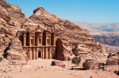 Ürdün: Ürdün manzara reklam Deir veya El Deir, ünlü anıtsal arkeolojik Nabataean city Petra rock dışarı oyma bina olarak bilinen Manastır Manzaralı 