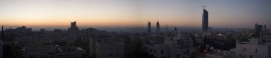 Ürdün: panoramik Amman, Ürdün Haşimi Krallığı, binalar, saraylar ve şafakta gördüm evler başkenti ve en kalabalık Skyline