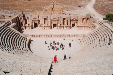 Ürdün: Güney arasında 90-92 den fazla 3.000 seyirci, arkeolojik Jerash şehri, antik Gerasa oturtmak için reklam İmparator Domitian saltanatı sırasında inşa tiyatro,