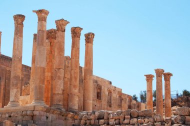 Ürdün: 162 reklam Gerasa, antik, arkeolojik Jerash şehri bir Roma mimarisinin dünyanın en büyük sitelerin inşa edilen Zeus Tapınağı Korint sütunları