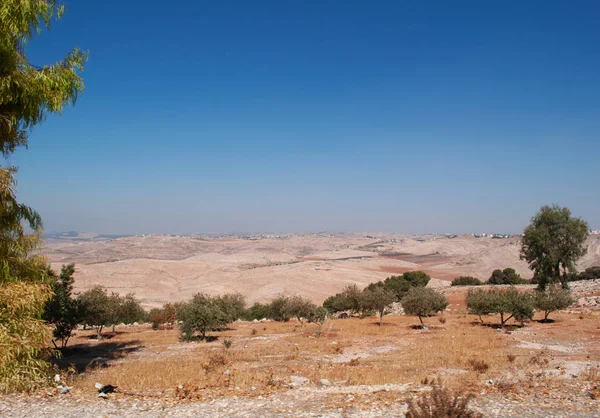 ヨルダン、中東: 空撮砂漠の風景のネボ、モーセが約束の地の表示が許可された場所としてヘブライ語聖書で述べられる高尾根への道 — ストック写真