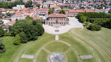 Villa Bagatti Valsecchi, villa, havadan görünümü, onsekizinci yüzyıl, İtalyan villası, Varedo, Monza Brianza, Lombardiya İtalya