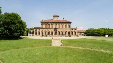 Villa Bagatti Valsecchi, villa, havadan görünümü, onsekizinci yüzyıl, İtalyan villası, Varedo, Monza Brianza, Lombardiya İtalya