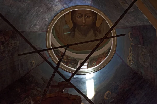 Moscou: detalhes da cúpula da Igreja dos três Patriarcas de Constantinopla, parte noroeste da igreja da Catedral de São Basílio, a mundialmente famosa igreja ortodoxa russa — Fotografia de Stock