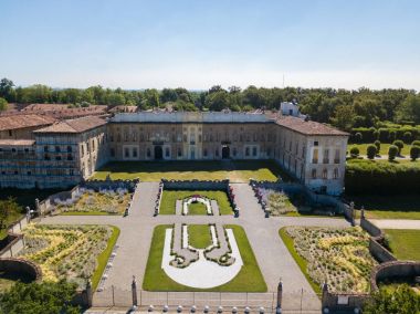 Villa Arconati, Castellazzo, Bollate, Milan, İtalya. Villa Arconati hava görünümünü 17/06/2017. Park, Groane Park ve bahçeler. 