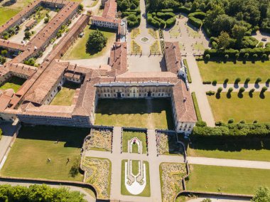 Villa Arconati, Castellazzo, Bollate, Milan, İtalya. Villa Arconati hava görünümünü 17/06/2017. Park, Groane Park ve bahçeler. 