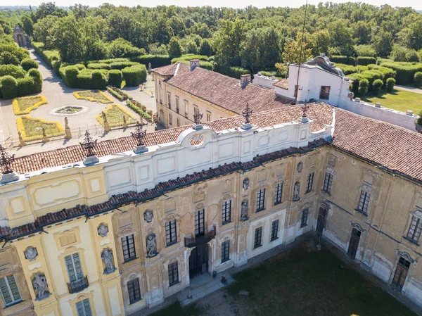 Villa arconati, castellazzo, bollate, milan, italien. Luftaufnahme der Villa Arconati 17 / 06 / 2017. Gärten und Park, groane Park. — Stockfoto