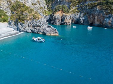 Büyük kemer, havadan görünümü, kemer Rock, Arco Magno ve plaj, San Nicola Arcella, Cosenza eyaletinde, Calabria, İtalya. 06/26/2017