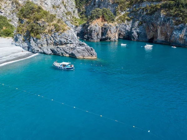Büyük kemer, havadan görünümü, kemer Rock, Arco Magno ve plaj, San Nicola Arcella, Cosenza eyaletinde, Calabria, İtalya. 06/26/2017