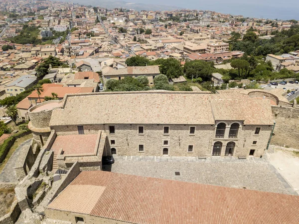 Veduta aerea del Castello Normanno Svevo, Vibo Valentia, Calabria, Italia — Foto Stock