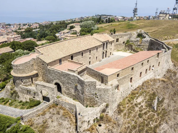 Εναέρια άποψη του κάστρου Normanno Svevo, Vibo Valentia, Καλαβρία, Ιταλία — Φωτογραφία Αρχείου