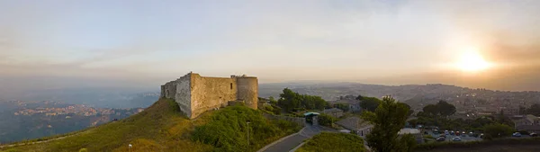 Vista aérea del Castillo de Normanno Svevo, Vibo Valentia, Calabria, Italia —  Fotos de Stock