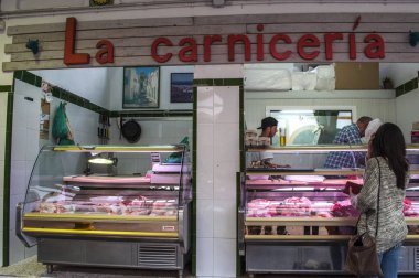Avrupa: kasaplık Mercado de Abastos, eski ve küçük kapalı çarşı Tarifa, Fas ve Cebelitarık Boğazı karşı karşıya İspanya en Güney sahil kültürlerin kasaba karışımı