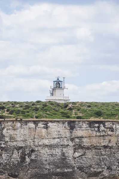 İspanya: Punta de Tarifa (nokta Tarifa), İber Yarımadası ve kıta Avrupa Tarifa, Atlantik sonundaki Cebelitarık Boğazı'nın en Güney noktası deniz feneri — Stok fotoğraf