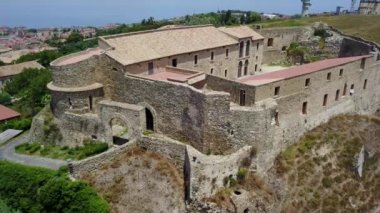 Havadan görünümü Normanno Svevo kale, Vibo Valentia, Calabria, İtalya