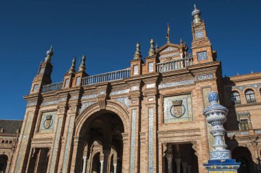 İspanya: Plaza de Espana dekore edilmiş binaların ayrıntılarını, Seville en ünlü Meydanı 1928 yılında Latin-Amerikan Fuar için 1929, Bölgesellik Mimarlık örneği inşa