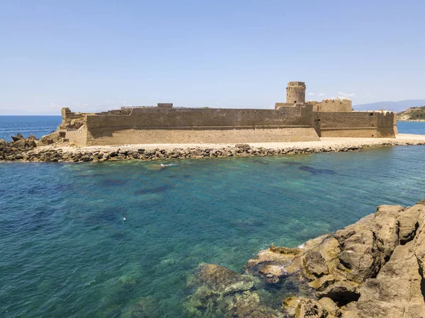 Havadan görünümü, Aragonca Kalesi, Le Castella, Le Castella, Calabria, İtalya