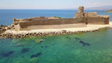 Havadan görünümü, Aragonca Kalesi, Le Castella, Le Castella, Calabria, İtalya