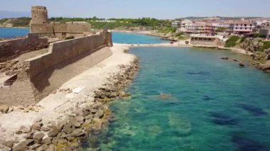 Havadan görünümü, Aragonca Kalesi, Le Castella, Le Castella, Calabria, İtalya