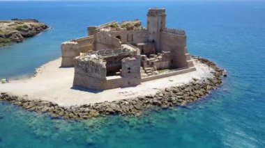 Havadan görünümü, Aragonca Kalesi, Le Castella, Le Castella, Calabria, İtalya