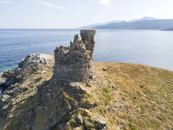 Luftaufnahme der Inseln Finocchiarola, Mezzana, a terra, Halbinsel Cap Corse, Korsika. Tyrrhenisches Meer, unbewohnte Inseln, die Teil der Gemeinde Rogliano sind. — Stockfoto