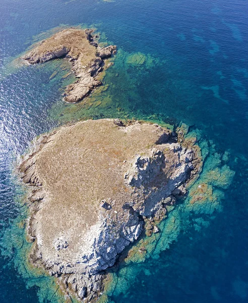 Adaları'nın Finocchiarola, Mezzana, A Terra, Cap Corse Yarımadası, Corsica havadan görünümü. Tiren Denizi, Rogliano Belediyesi parçası olan Uninhabited Adaları. 