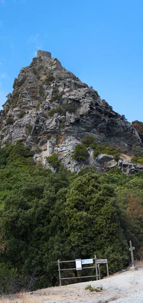 Corsica: Seneca Kulesi manzarasına, Cap Corse kalbinde antik Ceneviz Kulesi bir gözetleme kulesi inşa edilmiş ve 1840'ta tarihi bir anıt sınıflandırılmış XVI. yüzyıldan tarihli