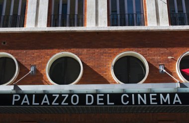 Milan, İtalya: görünümünü yeni Anteo, Palace of Cinema (Palazzo del sinema) ile onbir sinemalar Brera ilçe ve Porta Nuova Garibaldi merkezleri arasında 8 Eylül 2017 açıldı 