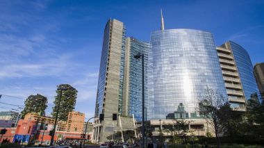Unicredit kule alan dikey orman, Milan, İtalya