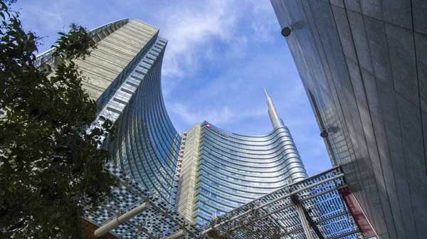 Unicredit tower, kare Gae Aulenti, Milan, İtalya. — Stok fotoğraf