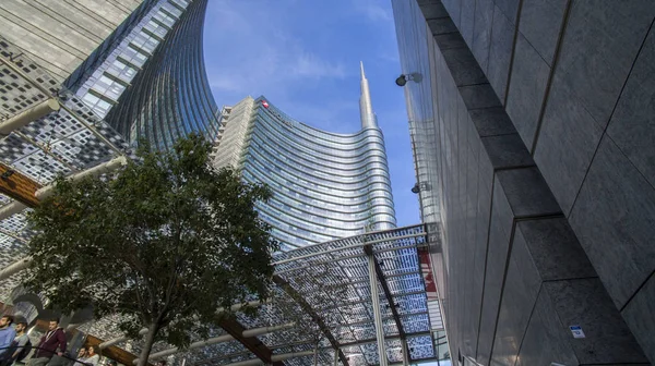 Unicredit tower, kare Gae Aulenti, Milan, İtalya. — Stok fotoğraf