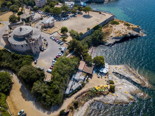 Luftaufnahme des Dorfes Saint Florent, Korsika. Frankreich. Hafenboote und Häuser — Stockfoto